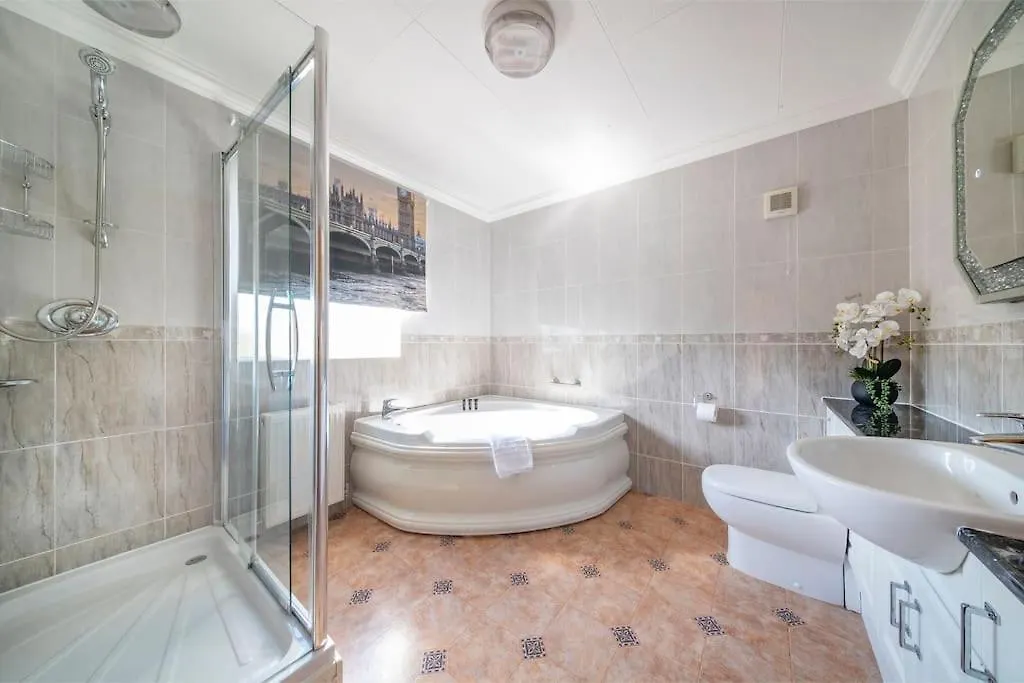 *105* Setup For Your Most Relaxed & Amazing Stay + Free Parking + Free Fast Wifi * Batley Σπίτι διακοπών
